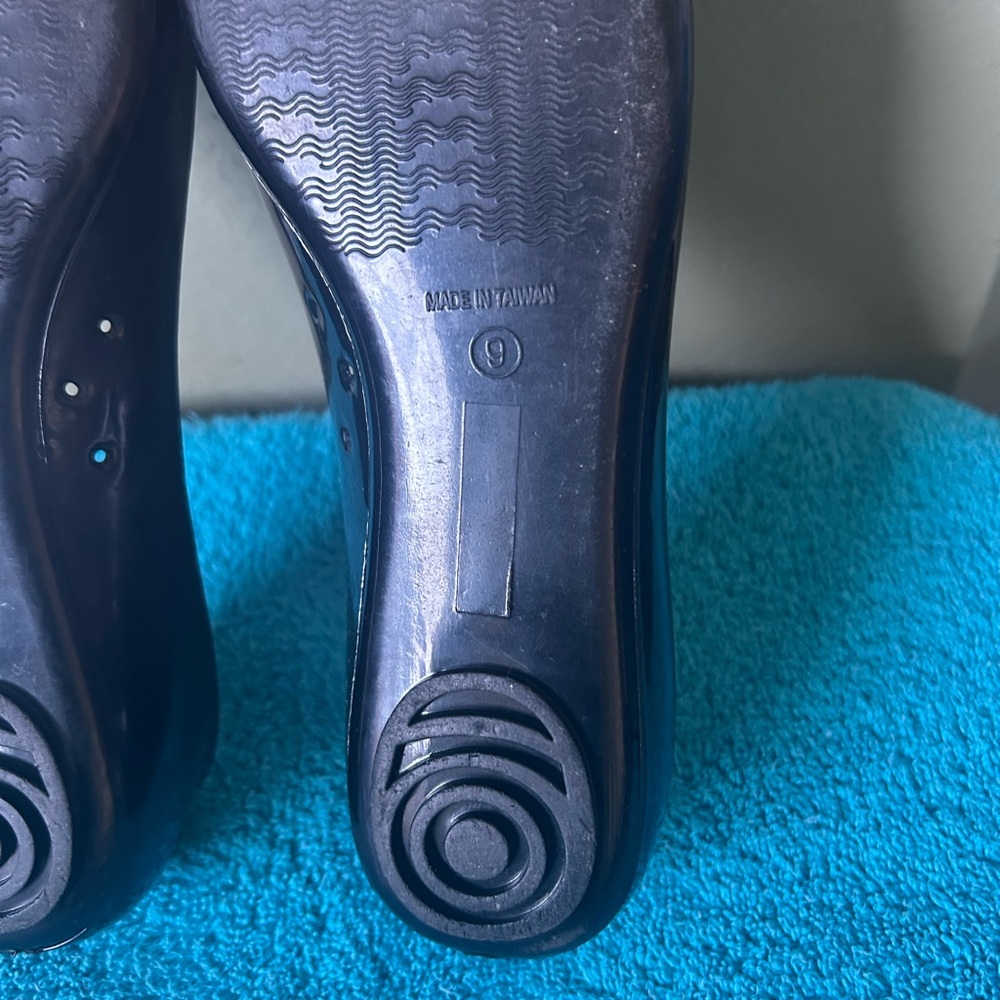 Kate Spade Jade Jelly Black Flats with Floral Accent Sz 9 - Picture 13 of 14